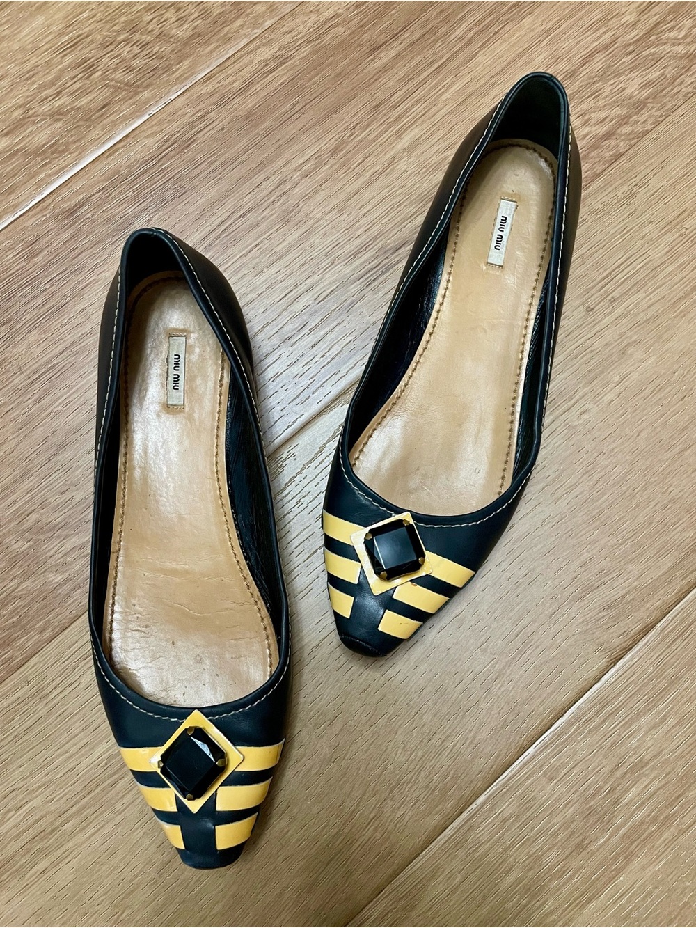 Miu Miu Vintage Striped Leather Ballet Flats Pointed Toe Crystal Jewel